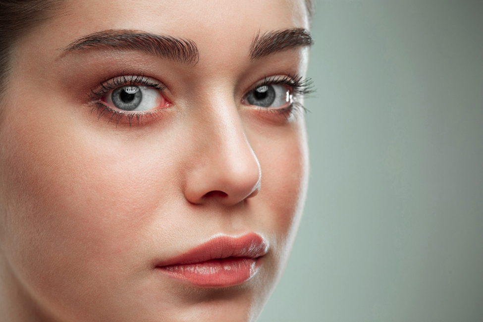 Picture of a lady with healthy eyes - how to have healthy eyes - 9 effective eye care tips